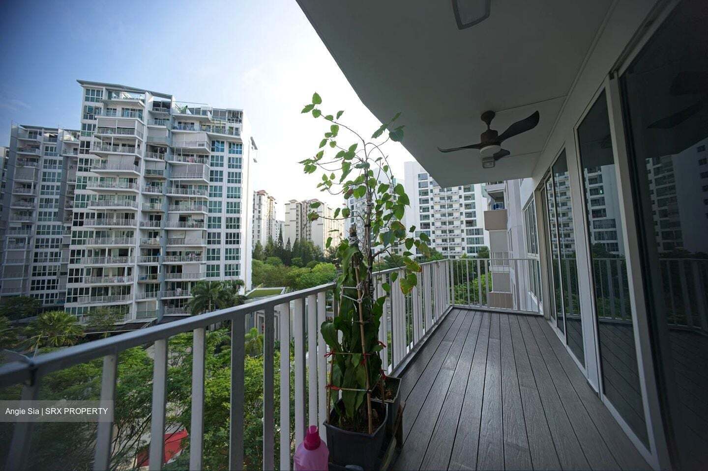 1 Canberra (D27), Condominium #620051611